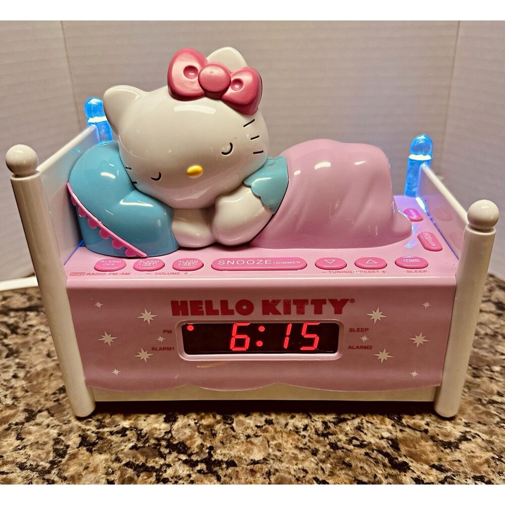 Sanrio Hello Kitty KT2052P Digital Clock Radio Dual Alarm AM/FM Night Light